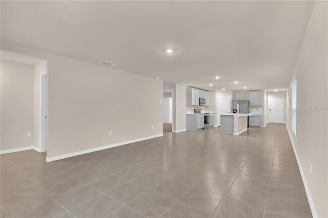 Building Photo - 2872 NE 21st Ct Rd