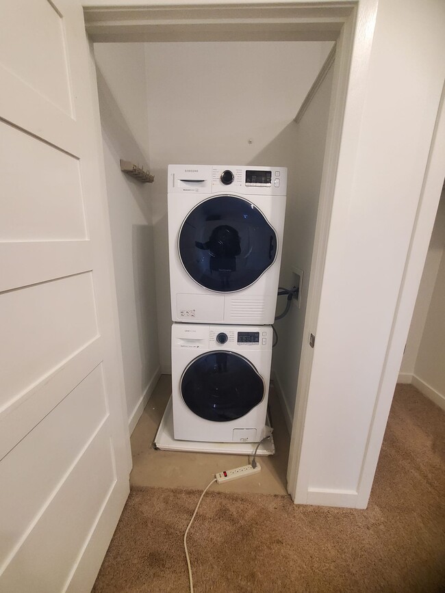 Building Photo - 48 Water St