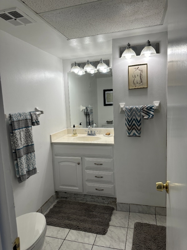 Building Photo - 3105 Oakland Shores Dr