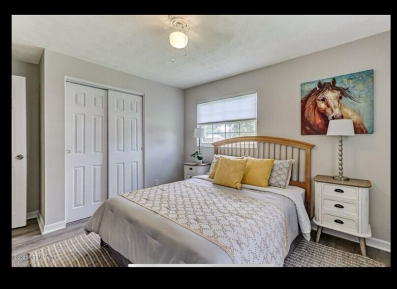 Building Photo - 4261 Key Largo Dr