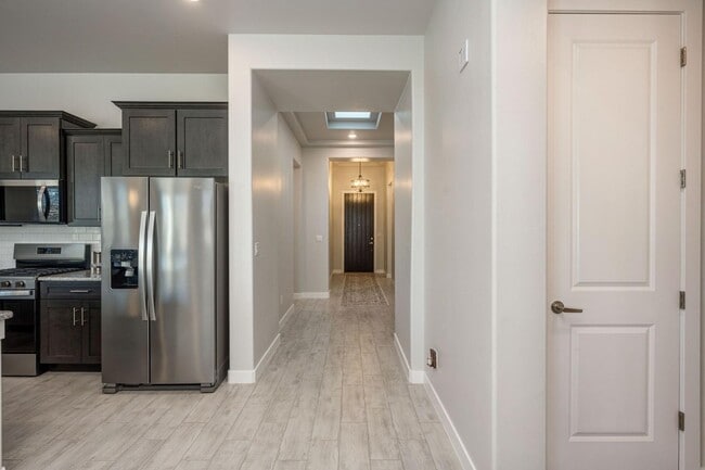 Building Photo - 3865 Jericho St