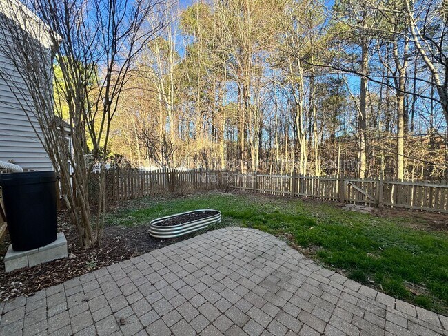 Building Photo - 1413 Crimson Creek Dr