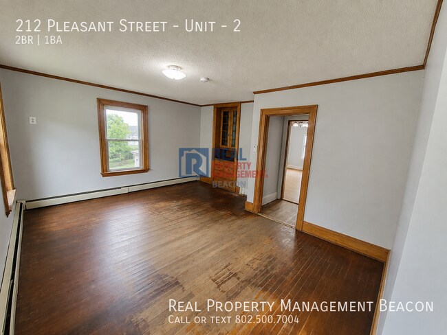 Building Photo - 212 Pleasant St