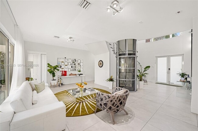 Building Photo - 7515 NW 99th Ave