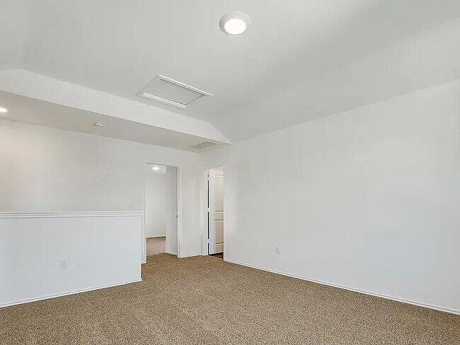 Building Photo - 12314 Silversmith Ln
