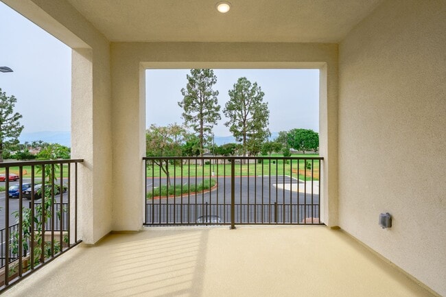 Building Photo - BRAND NEW 3 BEDROOM 2 BATH CONDO IN COVINA!