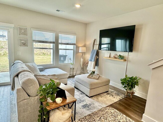Building Photo - 44 Beachley Pl