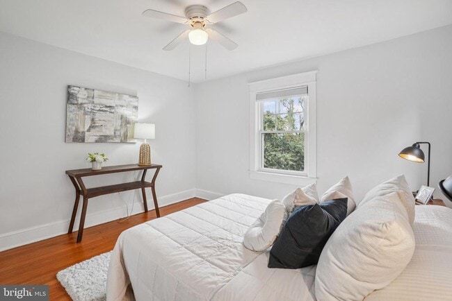 Building Photo - 2439 Monroe St NE