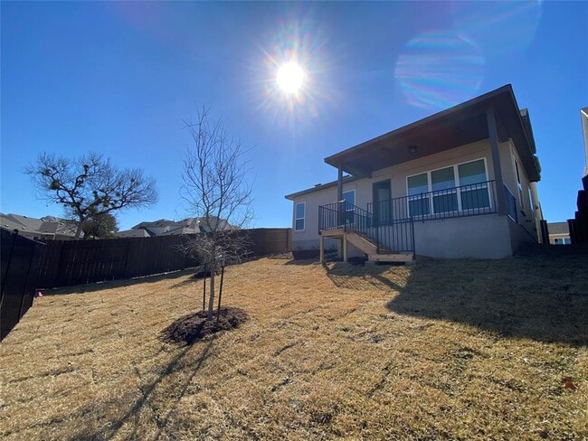 Building Photo - 600 C-Bar Ranch Trl