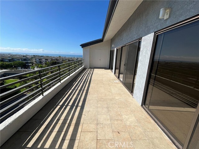 Building Photo - 240 Nice Ln