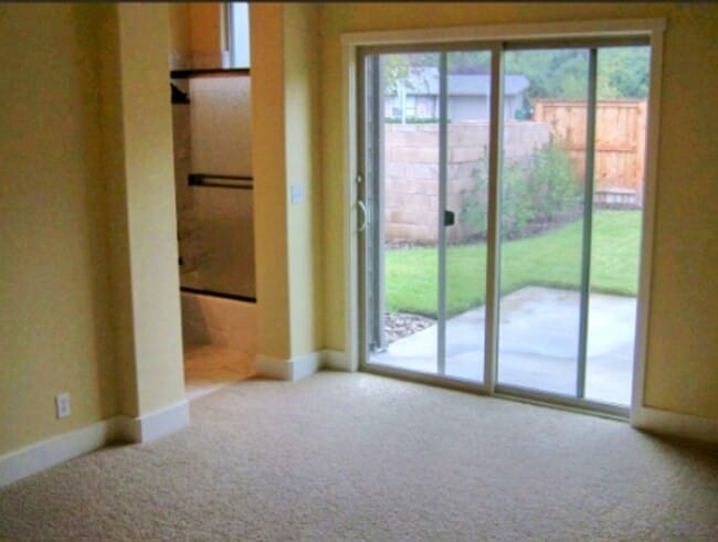 Building Photo - One Time-Lease-Up Adorable Craftmans Style...