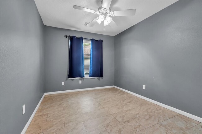 Building Photo - 10906 Cayman Mist Dr