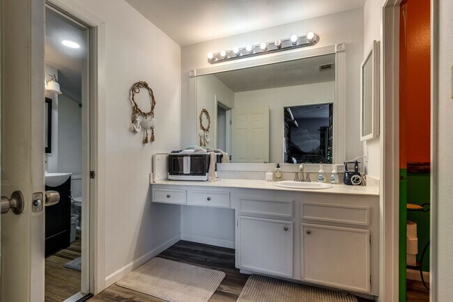 Building Photo - A truly one-of-a-kind pirate themed home that brings creativity and fun to life!