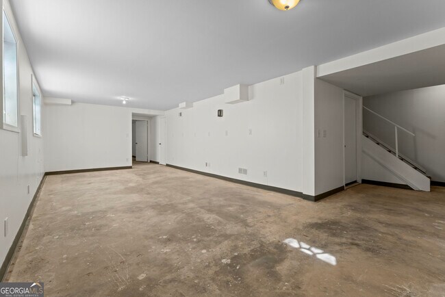 Building Photo - 6418 Briarwood Ct