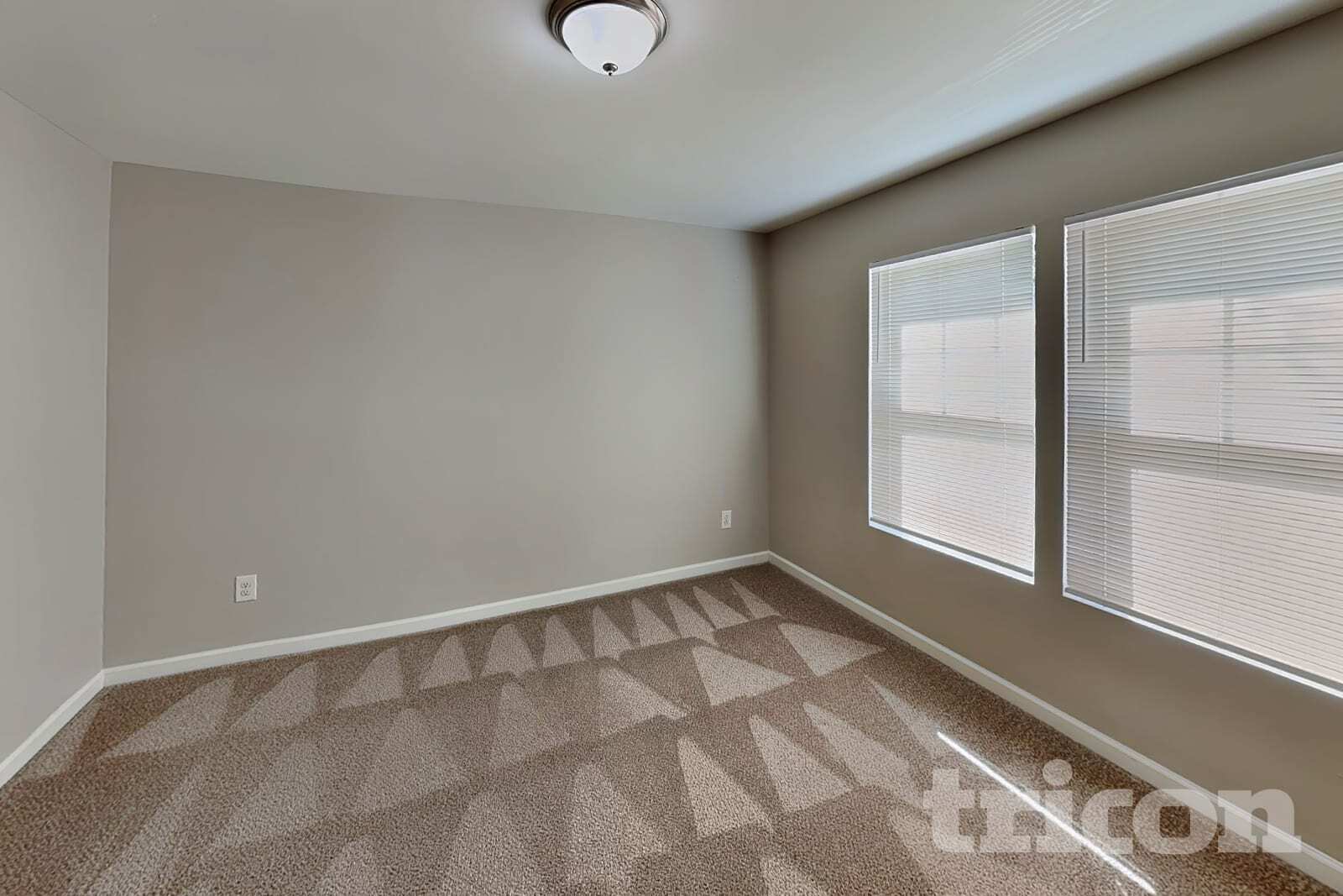 Building Photo - 5633 Idlewild Rd N
