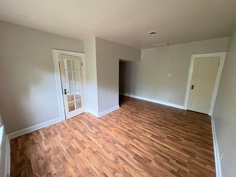 Living Space - 4901 N Washington Blvd