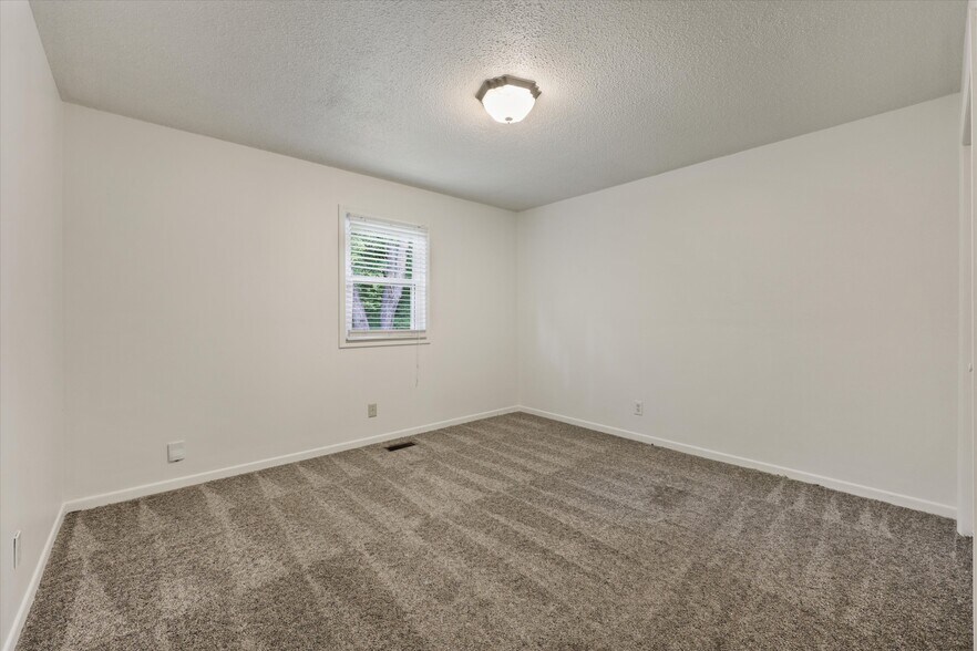 Building Photo - 1321 Wilton Ln