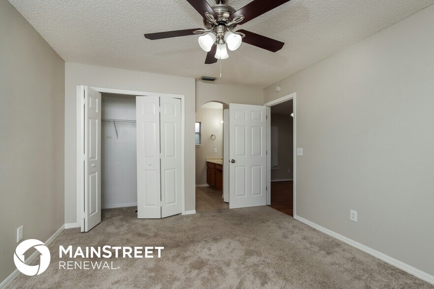 Building Photo - 163 Crystal Lake Rd