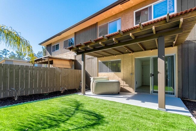 Building Photo - 9175 Campina Dr