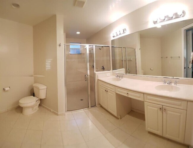 Building Photo - 8207 NW 128th Ln