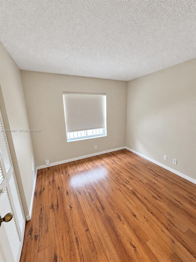 Building Photo - 751 Sand Creek Cir