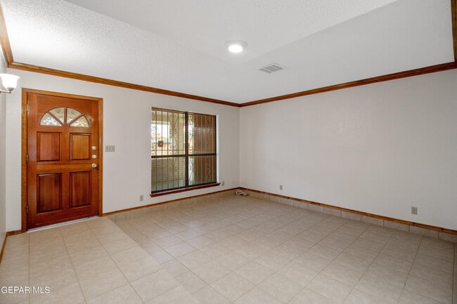 Building Photo - 11625 Cedar Crest Dr