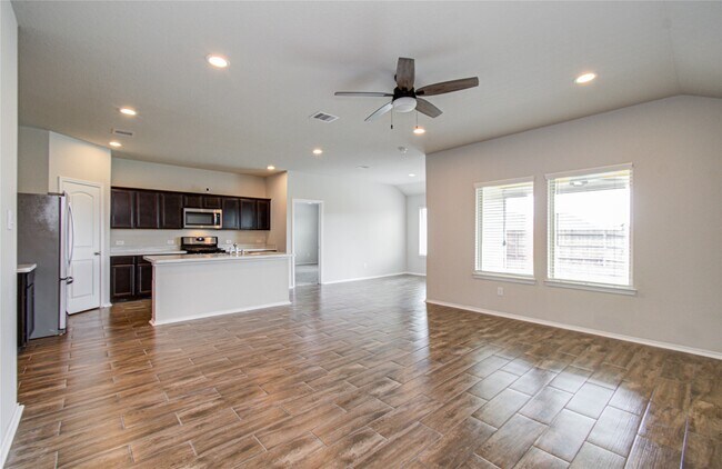 Building Photo - 20835 Medford Landing Ln