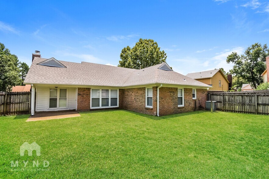 Building Photo - 7166 Abbey Cove