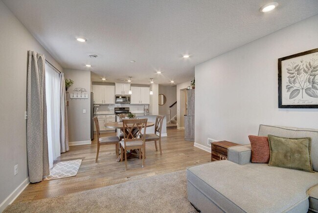 Building Photo - 1203 Lower 143rd St E