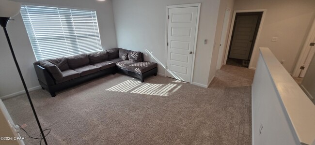 Building Photo - 3991 Silver Spur Rd