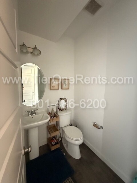 Building Photo - NO DEPOSIT option available for qualified renters!