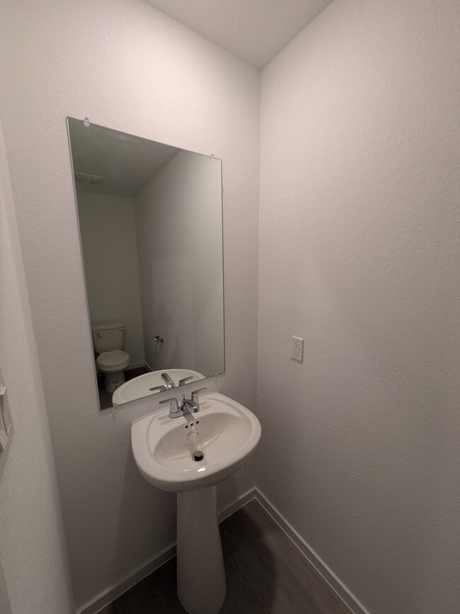 Building Photo - 8535 Willow Bend