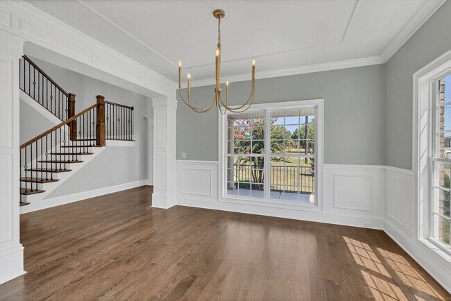 Building Photo - Luxury 4BR Home with River Views & Entertainer’s Bonus Room