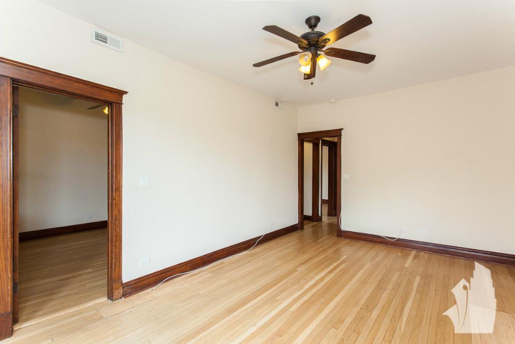Building Photo - 1434 W Addison St