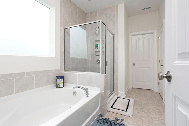 Building Photo - Gorgeous Garner Home with Primary on Main ...