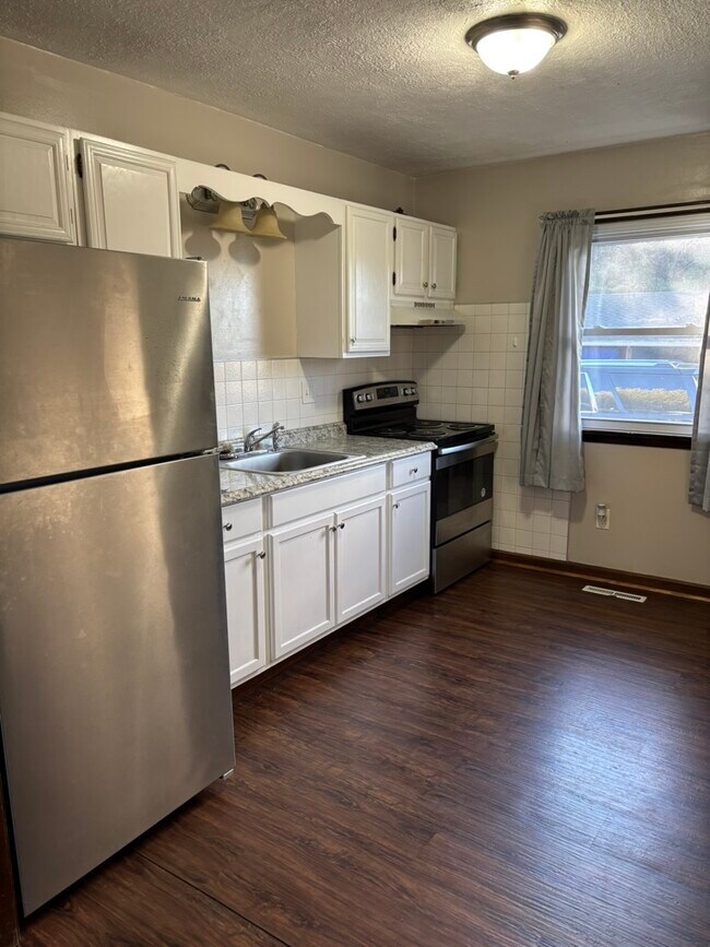 Building Photo - 13096 Beaver Creek Rd