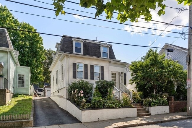 Building Photo - 102 Jaques St