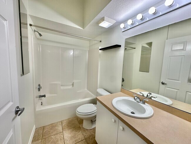 Building Photo - 25735 Lake Amelia Way