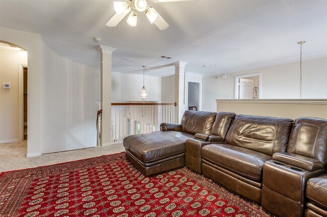 Building Photo - 928 Hidden Hollow Ct