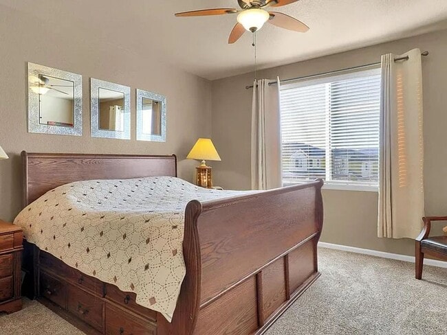 Building Photo - Quiet & Clean 2 bed / 2 bath Condo with Garage