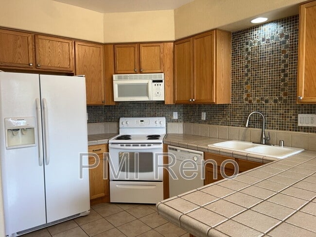 Building Photo - 9274 Lone Wolf Cir