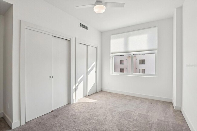Building Photo - 1208 E Kennedy Blvd