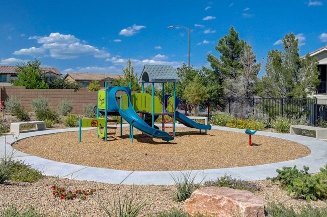 Building Photo - 10772 Paget Ct