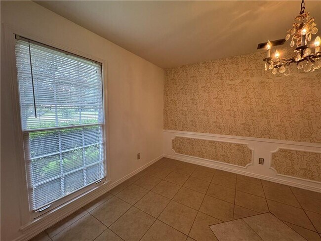 Building Photo - 1054 Gallen Ct