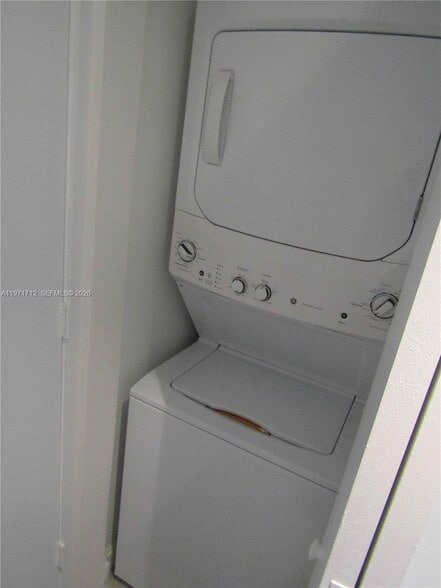 Building Photo - 45 SW 9th St