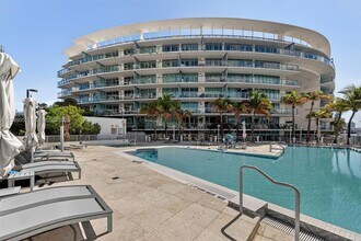 Building Photo - 6620 Indian Creek Dr