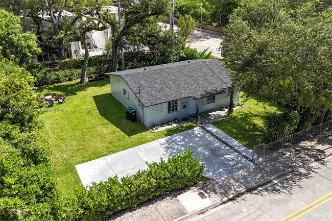 Building Photo - 6198 SW 63rd St