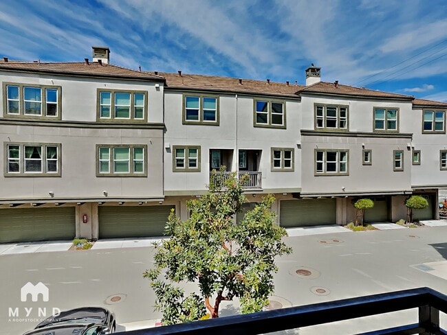 Building Photo - 1502 Cherry Cir