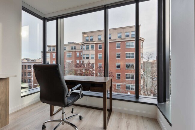 Building Photo - 60 Kilmarnock St