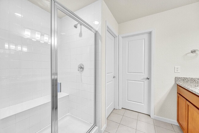 Building Photo - $2,400.00, beautiful 3-bedroom, 2.5-bathro...
